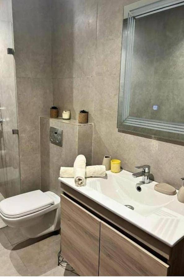 Gîte pour 5 personnes, avec piscine ainsi que vue et terrasse à Bouskoura - 2