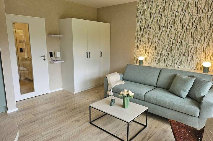 Ganze Wohnung, Moin und herzlich Willkommen im Grünen Paradies! Ihrem Zuhause auf Zeit. - in Nordseebad Dangast, Varel