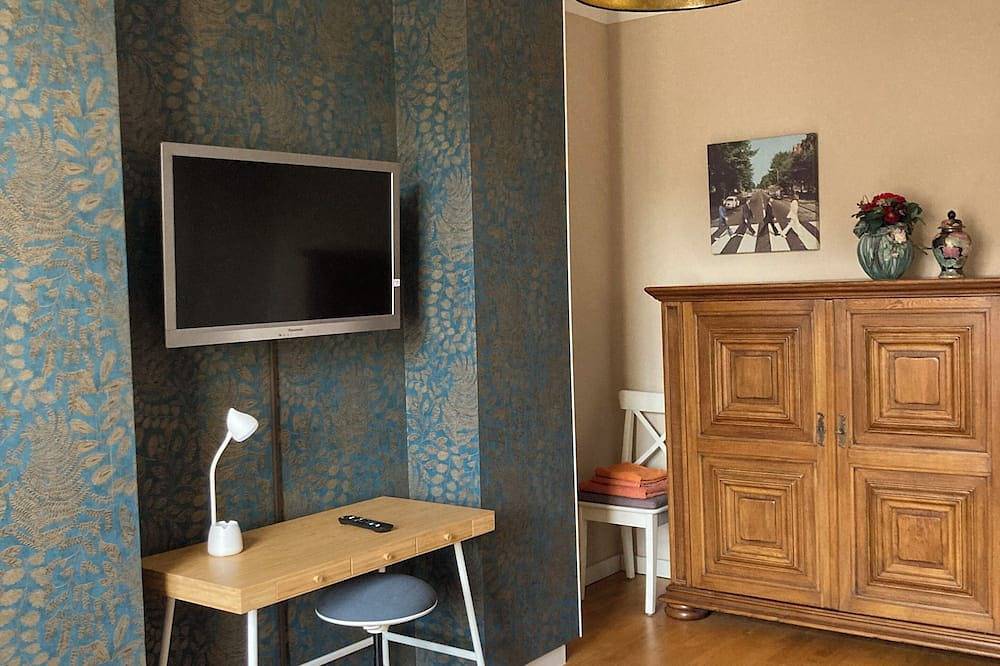 Entire apartment, Aab Apartment 80sqm with 2 bedrooms, self-check-in with wifi, free parking lot in Bad Kissingen, Rhön-Bayern