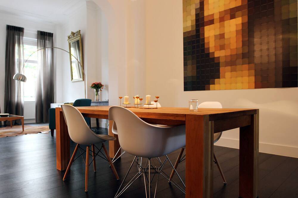 Appartement entier, Magnifique Luxueux Appart dans Maison de Maître - Jardin, Terrasse, Metro in Koekelberg, Flandre