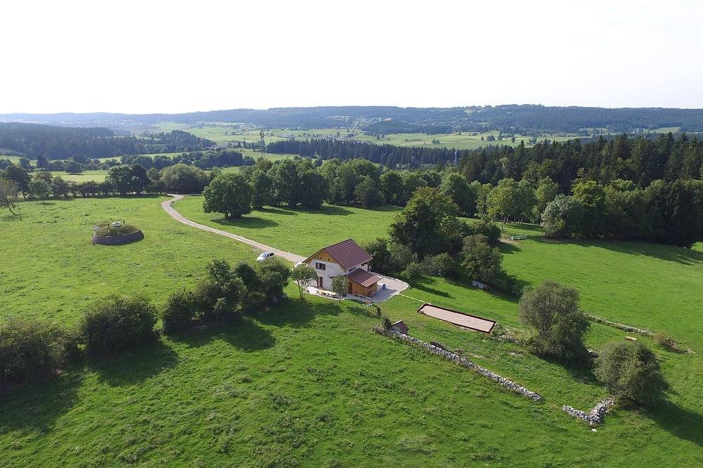 Gîte 'La Valentine', secluded country house in the heart of nature in Le Barboux, Jura Francais