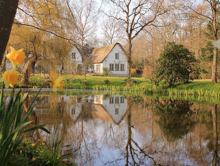 Ferienwohnung für 2 Personen, mit Garten und Ausblick in Tating