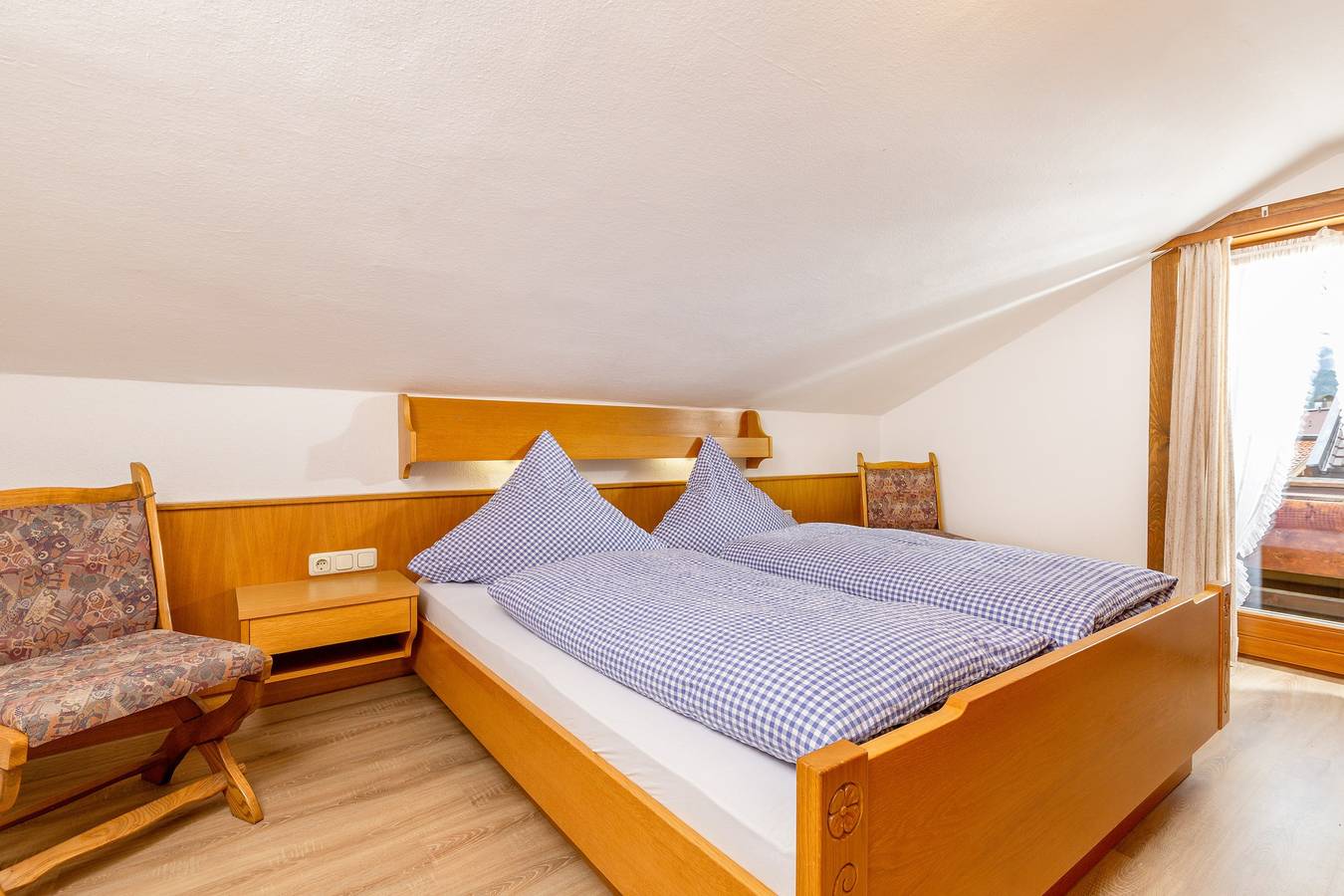 Ganze Ferienwohnung, Landhaus Gstatter - Ferienwohnung mit Balkon und Bergblick, 72 qm in zentraler Lage in Reit im Winkl, Bayerische Alpen