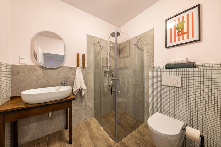 Hel lejlighed, Apartment 'Suiten Im Alten Berghotel Jakob' with Mountain View, Private Terrace and Wi-Fi in Eslohe, Hochsauerlandkreis