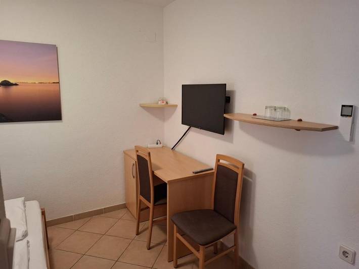 Chambre d’hôte pour 2 personnes, avec vue ainsi que jardin et piscine, animaux acceptés dans Krk - 2