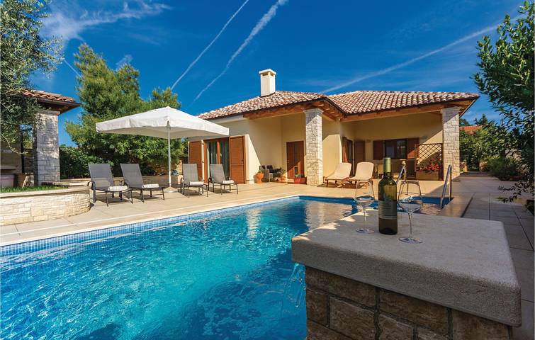 Modernes Apartment mit Pool und Terrasse in der Nähe des Stadtzentrums von Sisan in Sisan, Südküste Istrien