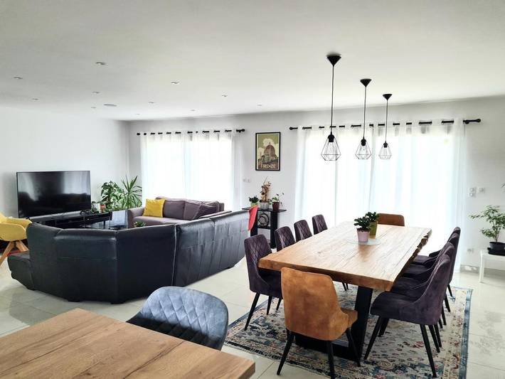 Location de vacances pour 10 personnes, avec piscine ainsi que jardin et vue à Ytrac - 4