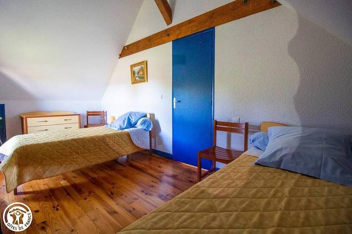 Location de vacances pour 4 personnes, avec balcon et jardin à Charensat - 3