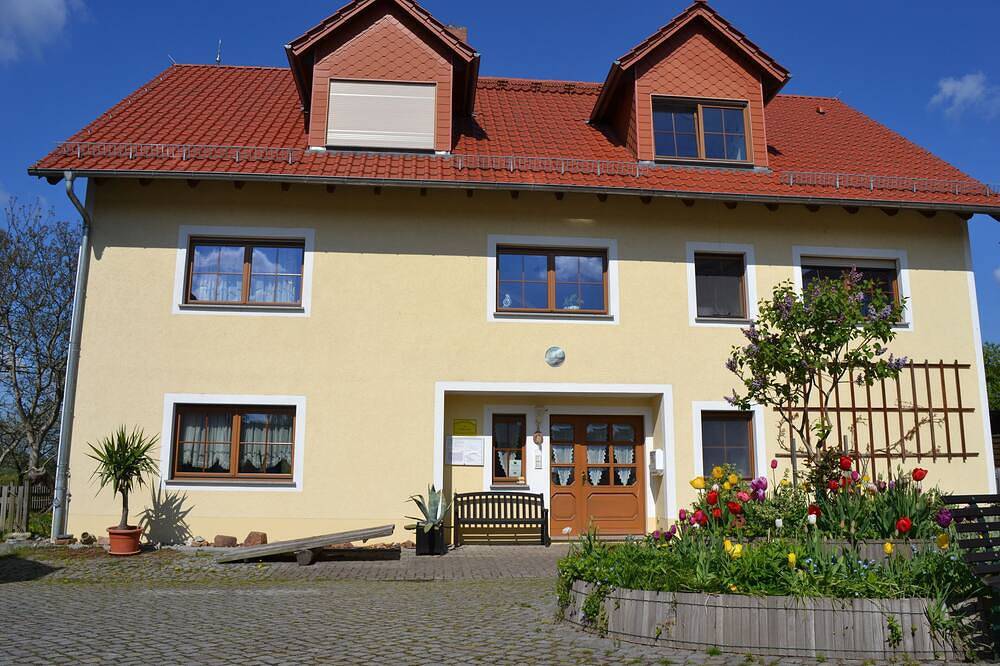 Ganze Wohnung, Ferienwohnung mit Natur, Ruhe, Wälder, Sport in mitten sächsischer Geschichte in Wermsdorf, Nordsachsen