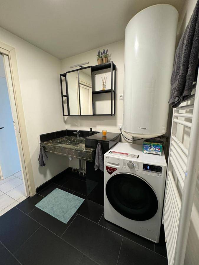 Appartement entier, Two-Bedroom Apartment in Drancy, Seine-Saint-Denis