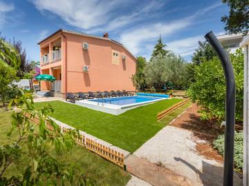 Villa für 8 Personen, mit Meerblick in Fazana