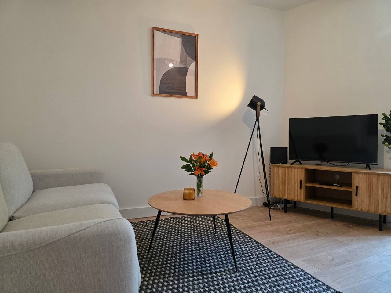 Ganze Wohnung, Appartement 'T2 Cosy Aubenas' mit Wlan und Klimaanlage in Aubenas, Ardèche