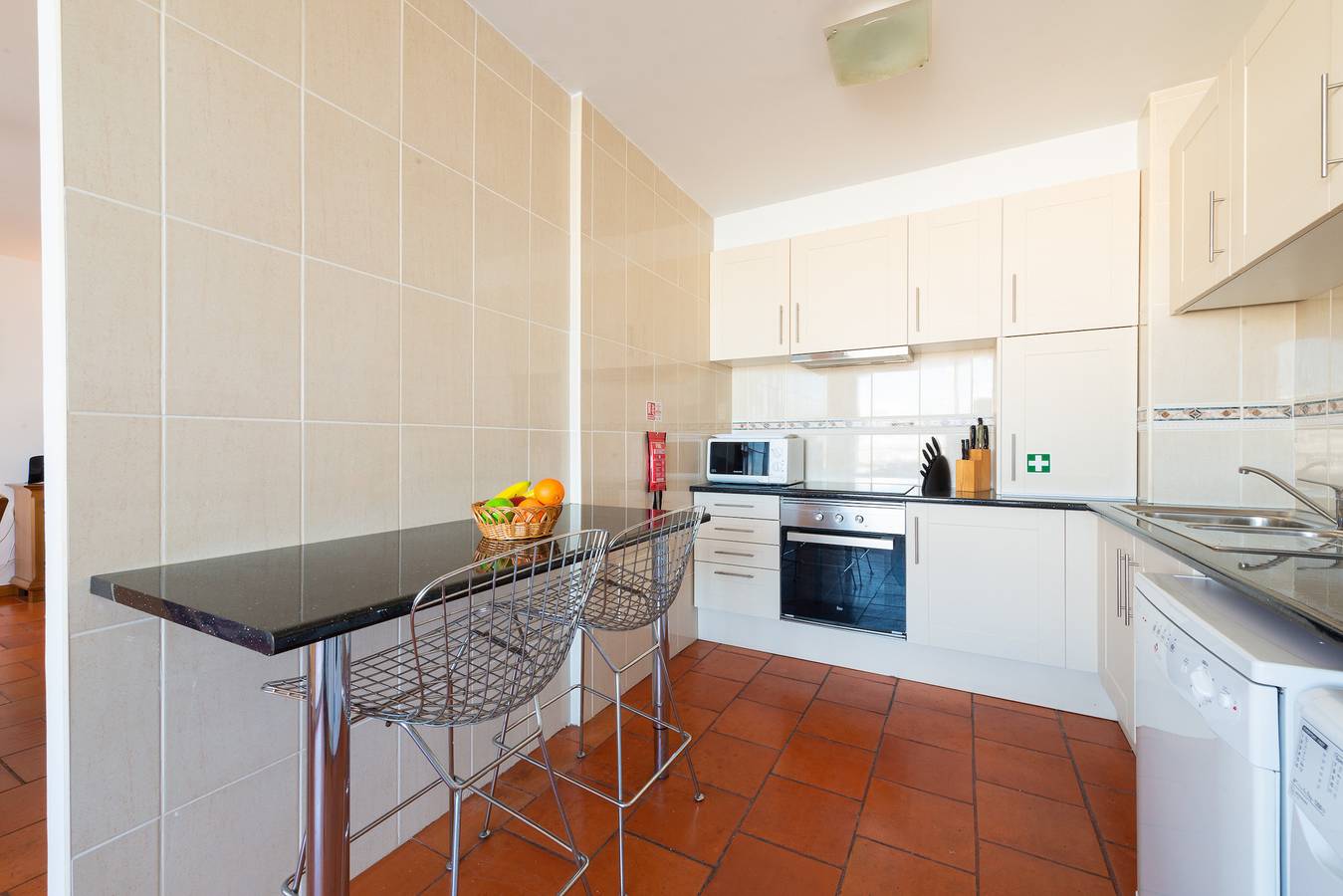 Apartamento entero, Comfortable Marina apartment [96] in São Sebastião, Lagos