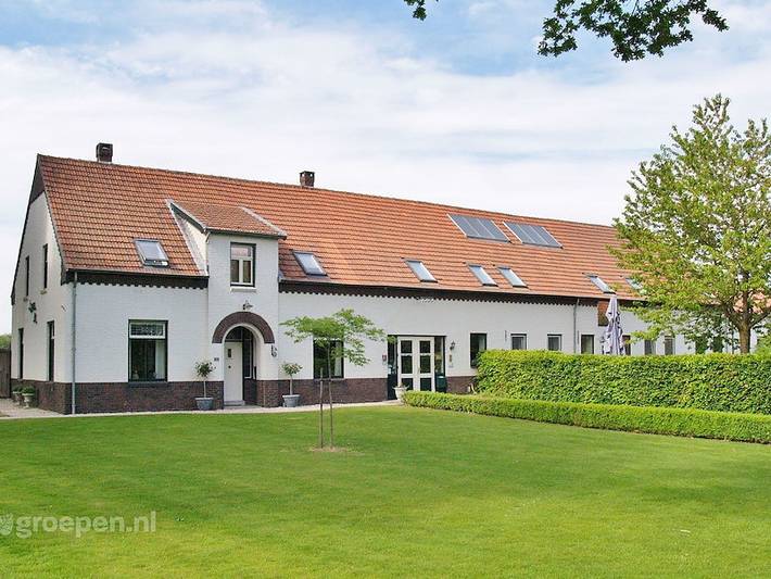 Vakantiehuis voor 19 personen, with Balkon/Terras and Terras as well as Sauna in Leudal