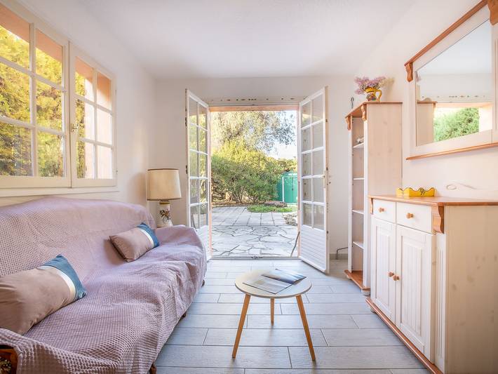 Ferienhaus für 6 Personen, mit Terrasse und Garten in Frejus - 2