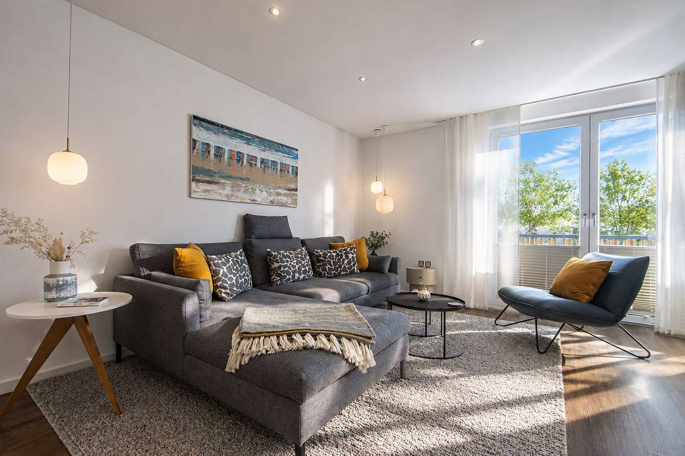 Geheel appartement, 85qm Luxus-Ferienwohnung mit zwei Schlafzimmern und mehreren Balkonen in Norderney