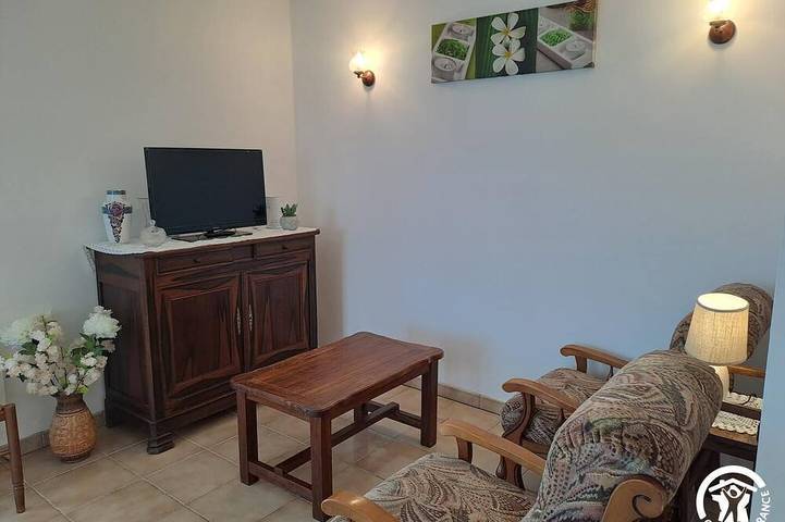 Gîte pour 2 personnes, avec jardin à Parisot - 3