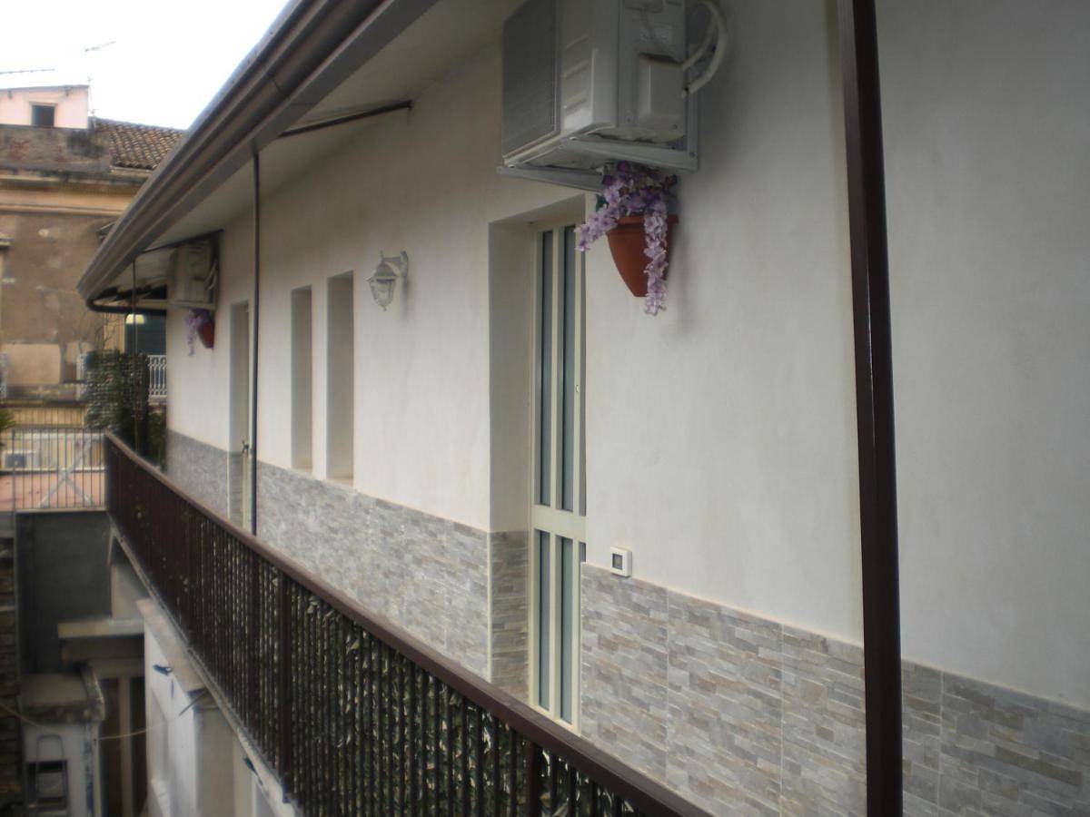 Large Double Room in Riposto, Catania e dintorni
