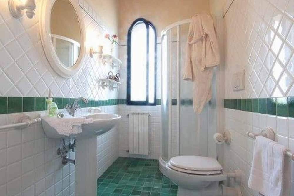 Geheel appartement, Appartament in Wijnmakerij,A/C,Wi-Fi, zwembad in het hart van Toscane. 4 pers in Montelupo Fiorentino, Provincie Florence