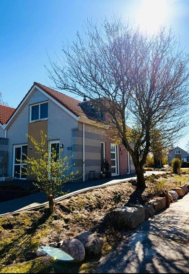 Ferienhaus für 6 Personen, mit Garten und Ausblick sowie Seeblick in Makkum