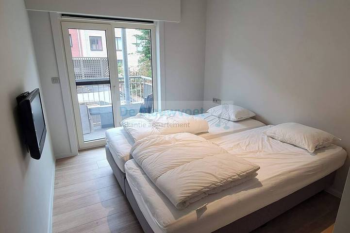 Beautiful and modern apartment "De Blauwvoet" on the beach promenade in Bruges, Côte belge