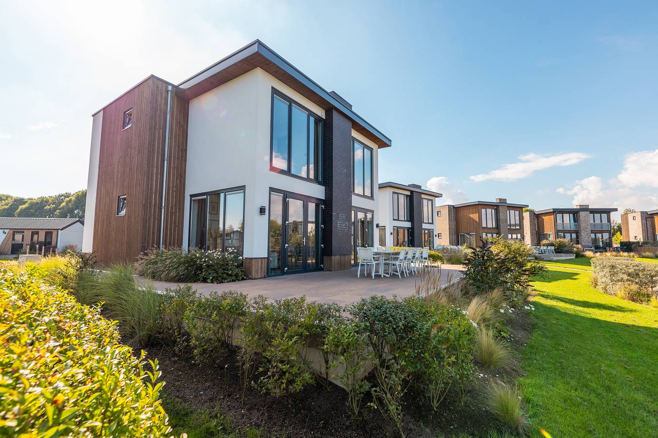 Vakantiepark Aan de Maas — Maas Villa mit Wasserblick | 10 Personen in Kerkdriel, Betuwe