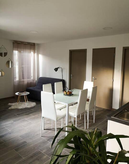 Gîte pour 4 personnes, avec jacuzzi ainsi que jardin et piscine dans Saint-Julien-en-Saint-Alban - 4