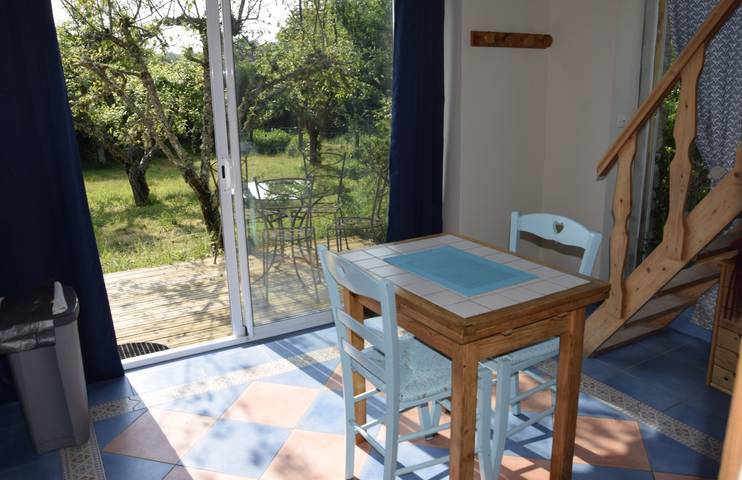 Gîte pour 2 personnes, avec terrasse dans le Puy-de-Dôme - 2