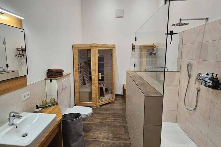 Lodge für 4 Personen, mit Whirlpool und Garten sowie Sauna in Hohenlohe - 3