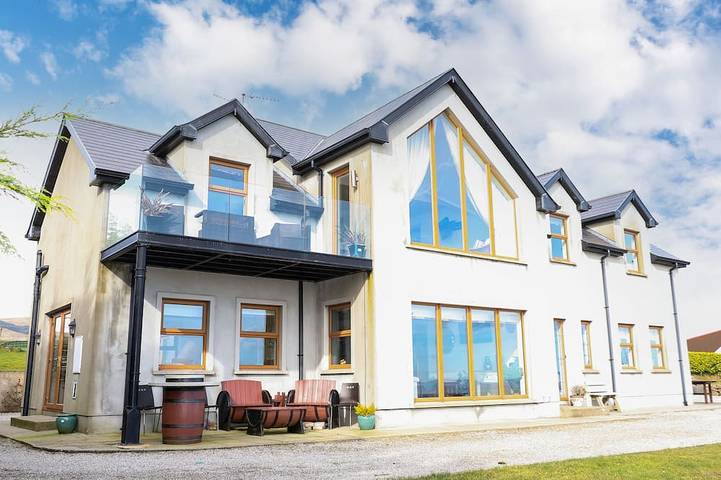 Cottage for 12 people, with garden in County Donegal
