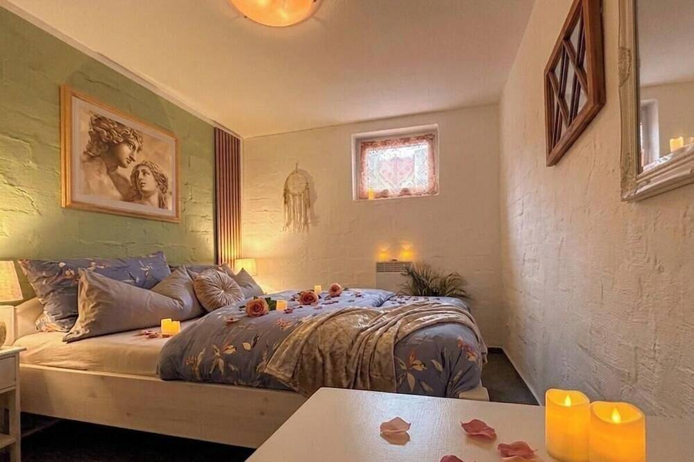 Ganze Wohnung, Entspannt Urlauben: Strandnähe, Sauna und Kamin in Schwedeneck in Schwedeneck, Rendsburg-Eckernförde