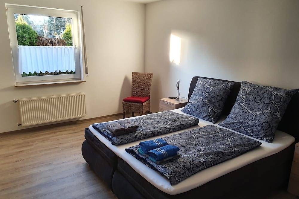 Ferienhaus Trudi, direkt am Rothaarsteig, Wandern, Radeln oder Ski fahren in Langewiese, Winterberg