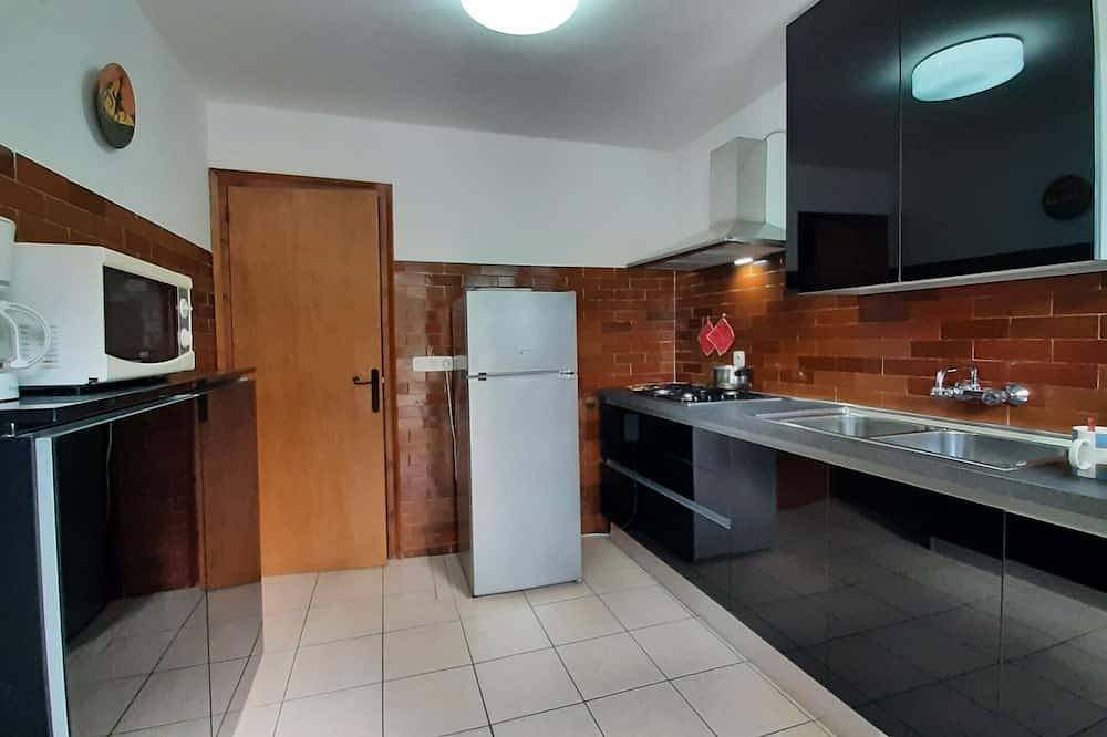 Geheel appartement, 1Arch1 Basic 2 bedroom apartment close to the lovely beach of Pals. in Pals, Costa Brava