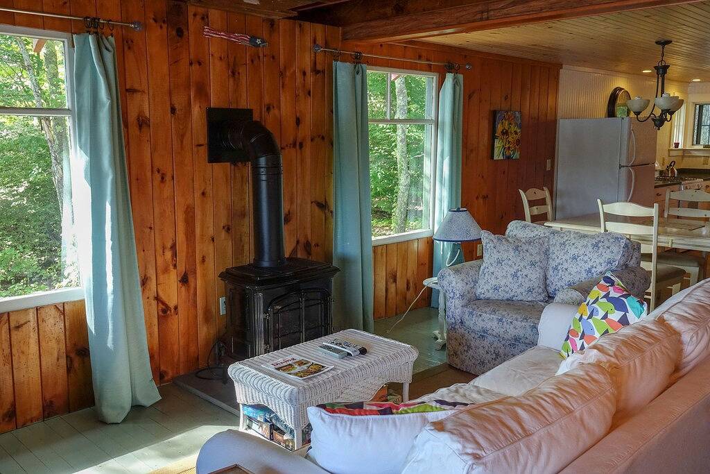 Modernisiertes Cottage am See in einer ruhigen Umgebung - Damariscotta-See in Lincoln County (Maine)