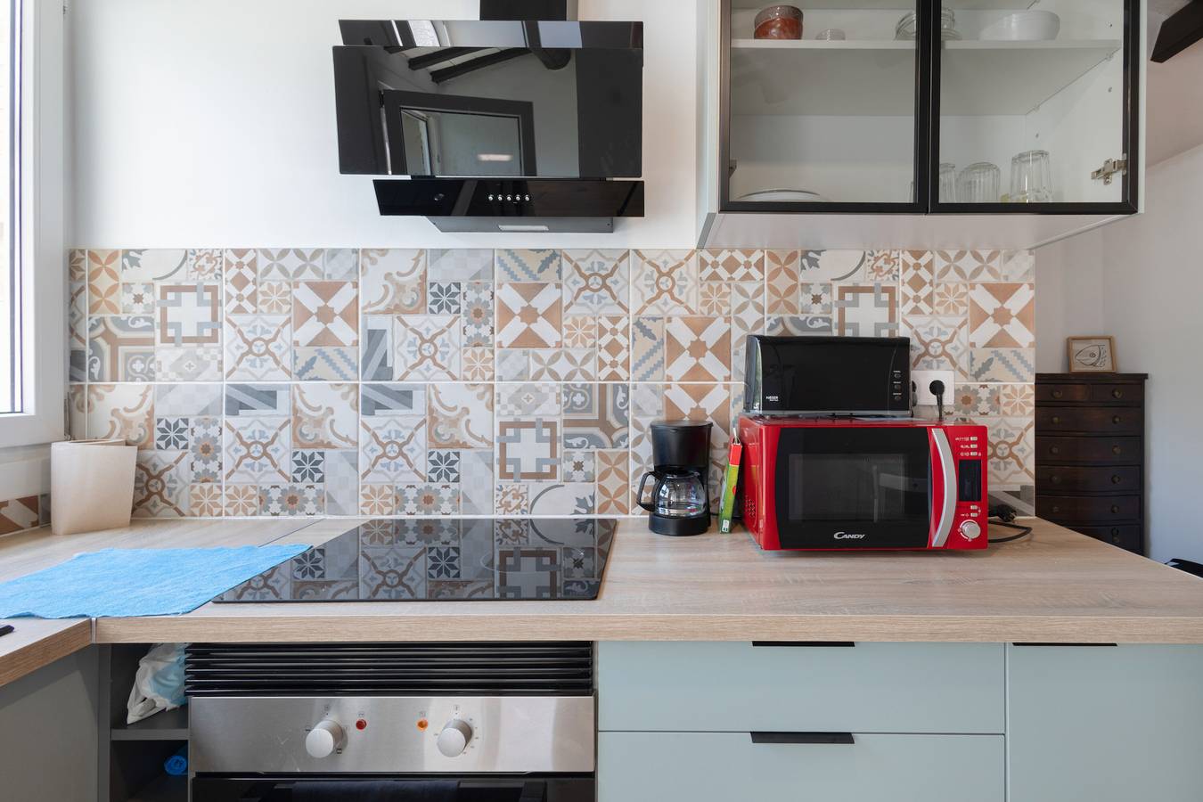 Appartement entier, Appartement 'Portblanc Front' avec vue sur la mer, Wi-Fi et climatisation in Arenys de Mar, Costa del Maresme