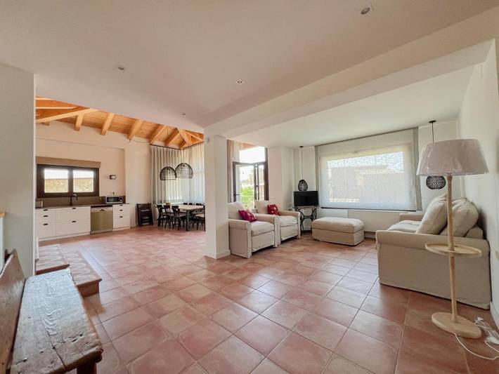 Casa rural para 12 personas, con piscina y jardín, Se admiten mascotas en Noguera - 2