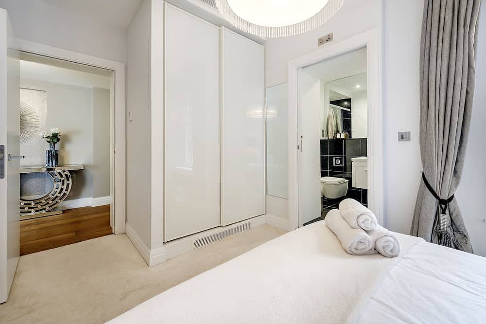 Entire apartment, Aircon and Luxury 2 Bedr/3 Beds/2 Bath Covent Garden in Covent Garden, London