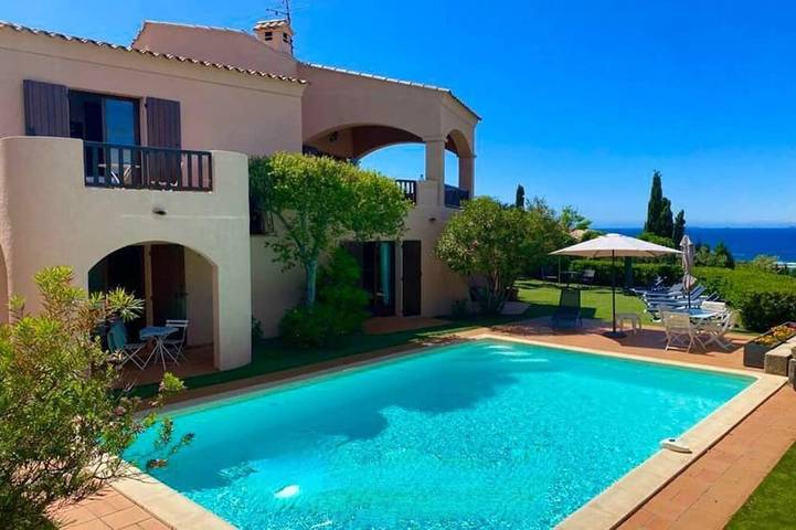 Villa pour 10 personnes, avec Terrasse et Jardin