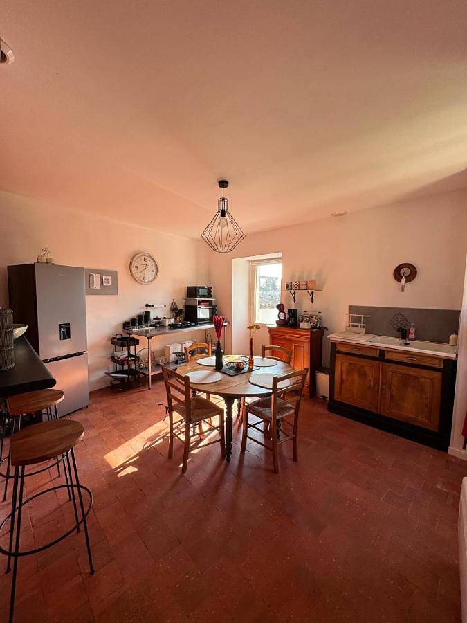 Location de vacances pour 5 personnes, avec balcon ainsi que vue et jardin à Durtal - 3