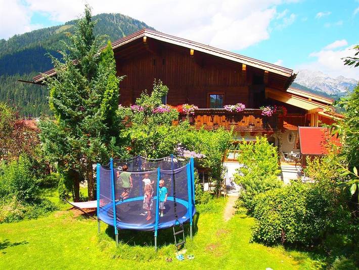 Ferienwohnung für 8 Personen, mit Garten