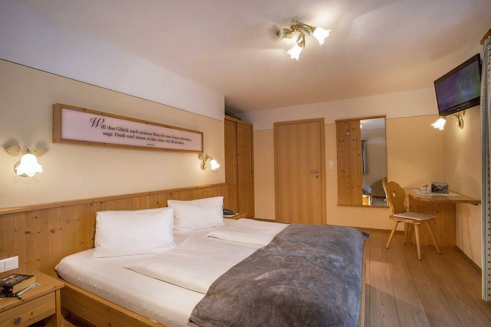 Doppelzimmer - Ferienhof Stadlpoint in Tuxer Alpen, Ried im Zillertal