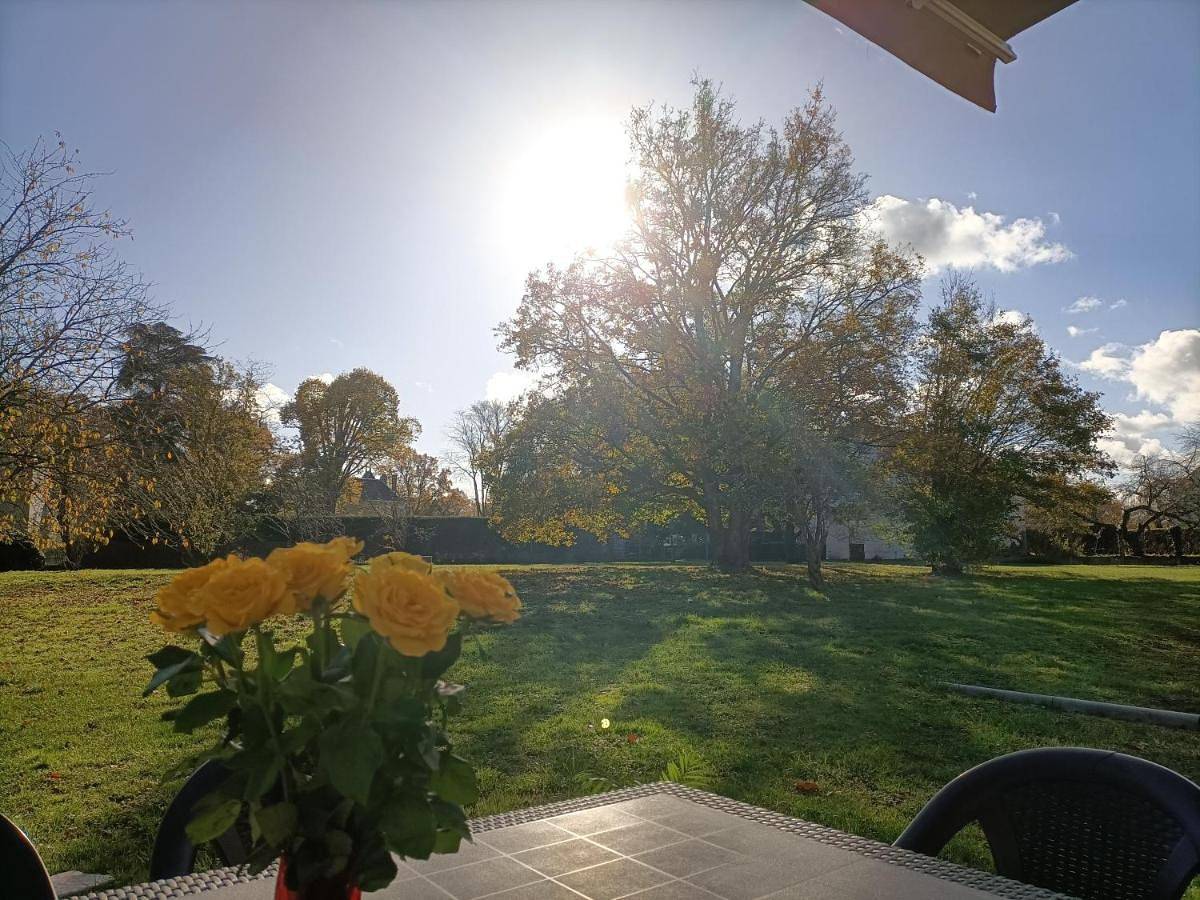 Gîte Climatisé Villa Esperanza à Valençay 1 à 5 personnes, 200 m du château proche zoo de Beauval et châteaux de la Loire, Lits prêts à l'arrivée in Valençay, Vallée de la Loire