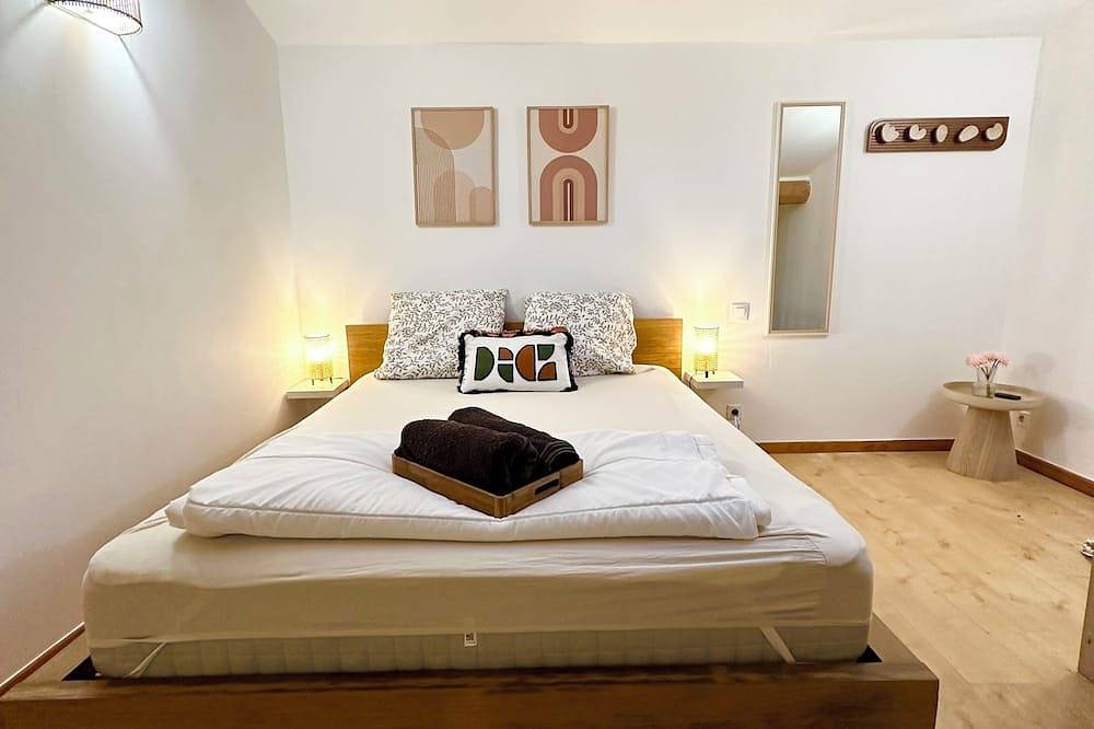 Haven of peace, in the heart of the Luberon, Furnished apartment for 3 people, 5 minutes from Lourmarin in Cadenet, Parc naturel régional du Luberon