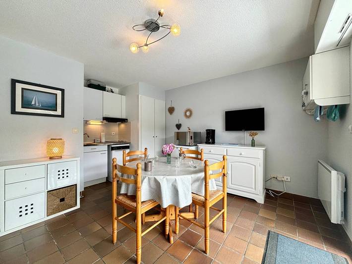 Gîte pour 4 personnes, avec jardin dans Plage de Beaumer - 2