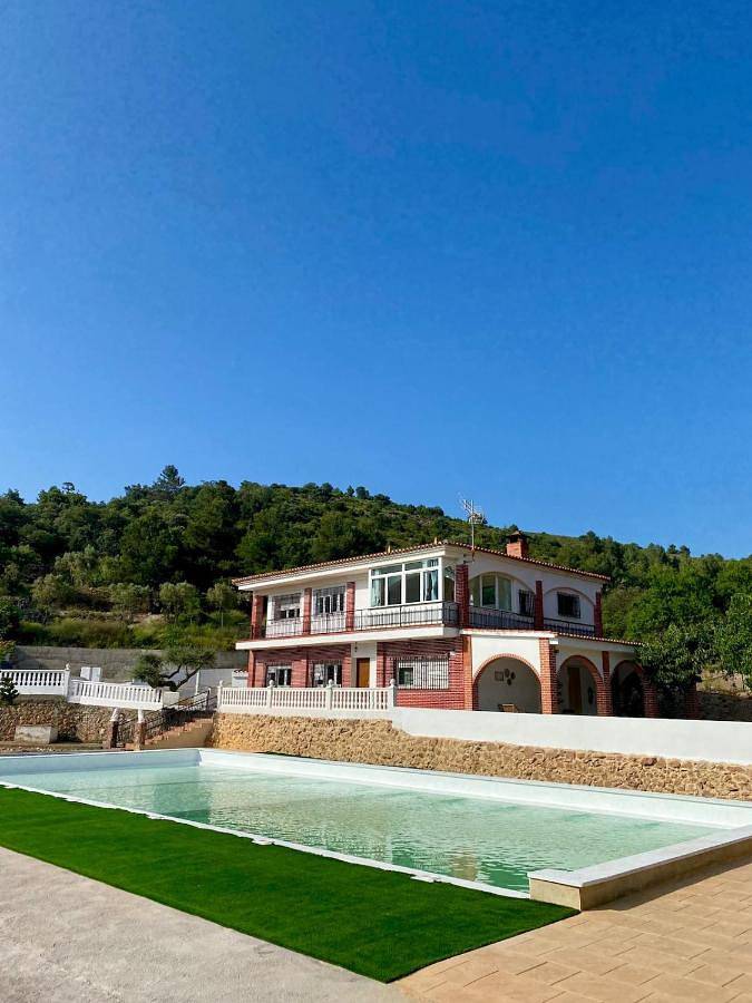 Villa pour 16 personnes, avec piscine ainsi que vue et terrasse, animaux acceptés - 1