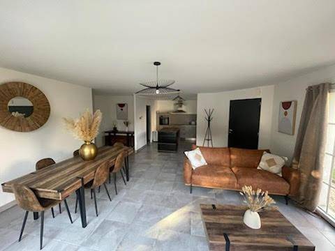 Location de vacances pour 6 personnes, avec terrasse dans Saint-Gelais