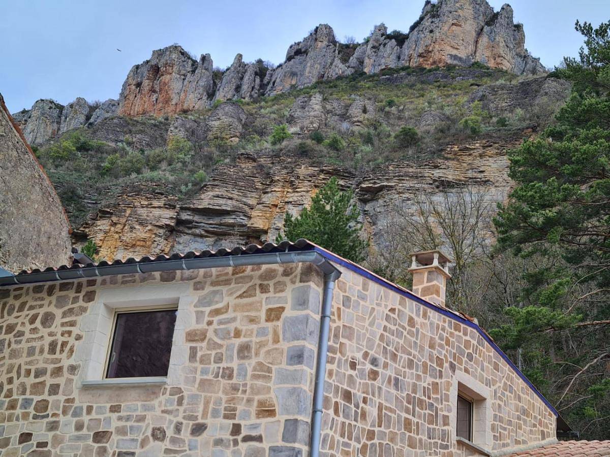Appartement entier, Gîte du Vallon des Sources in Millau, Parc naturel régional des Grands Causses