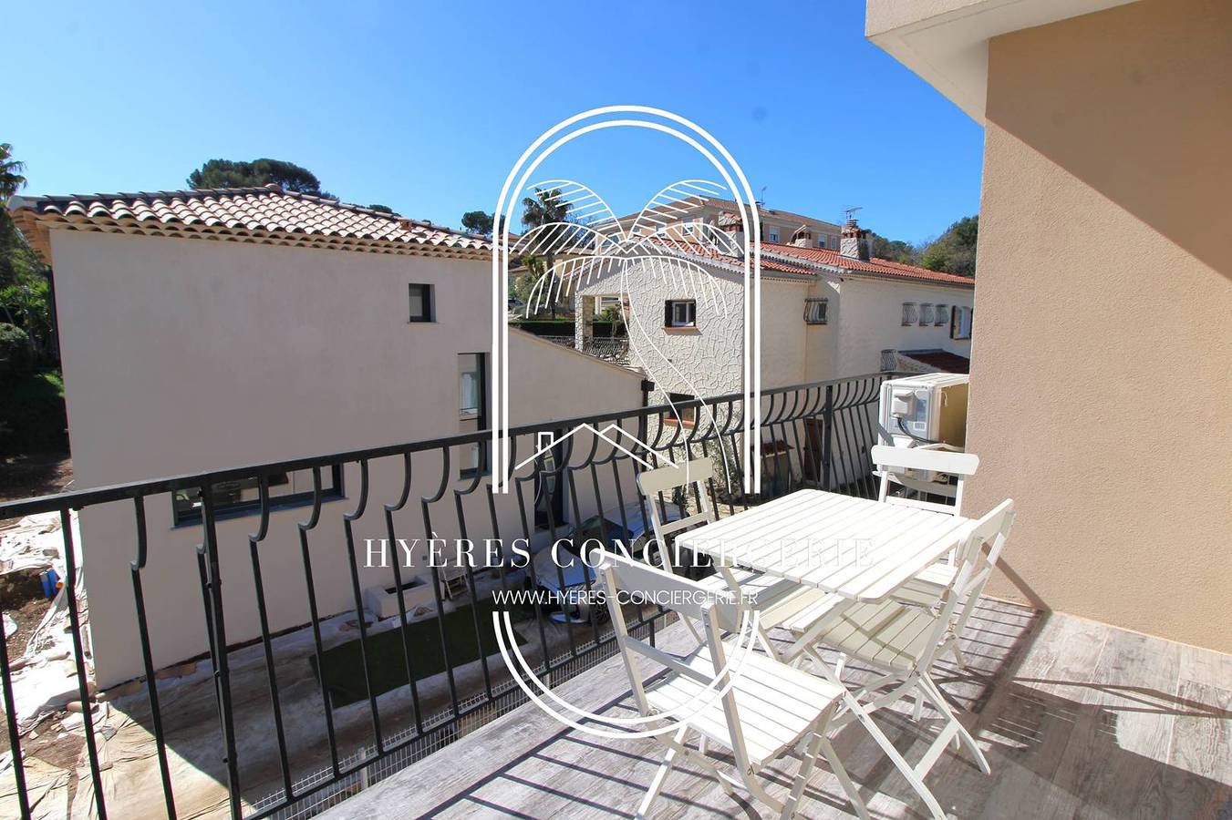 Apartamento vacacional entero, 1er étage Coquet 3 pièces 3 étoiles à 700m la mer Pk Clim Wifi Le pradet in Le Pradet, Region de Toulon