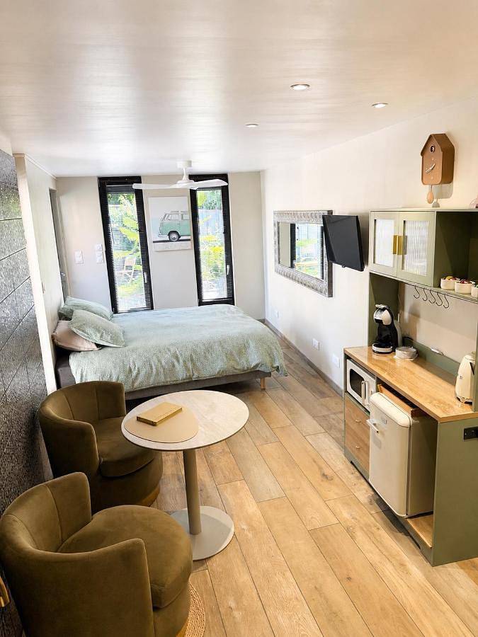 Location de vacances pour 2 personnes, avec Jardin et Piscine à Tilques
