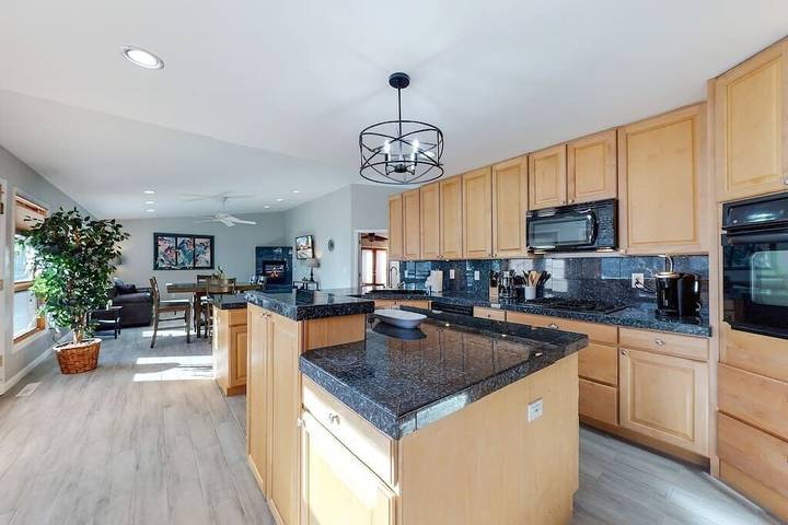 Holiday rental for 16 people, with balcony and hot tub as well as garden in Denver